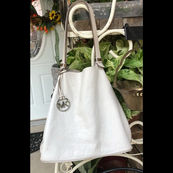 Michael Kors Handbags - Michael Kors light creme(off white)leather hobo